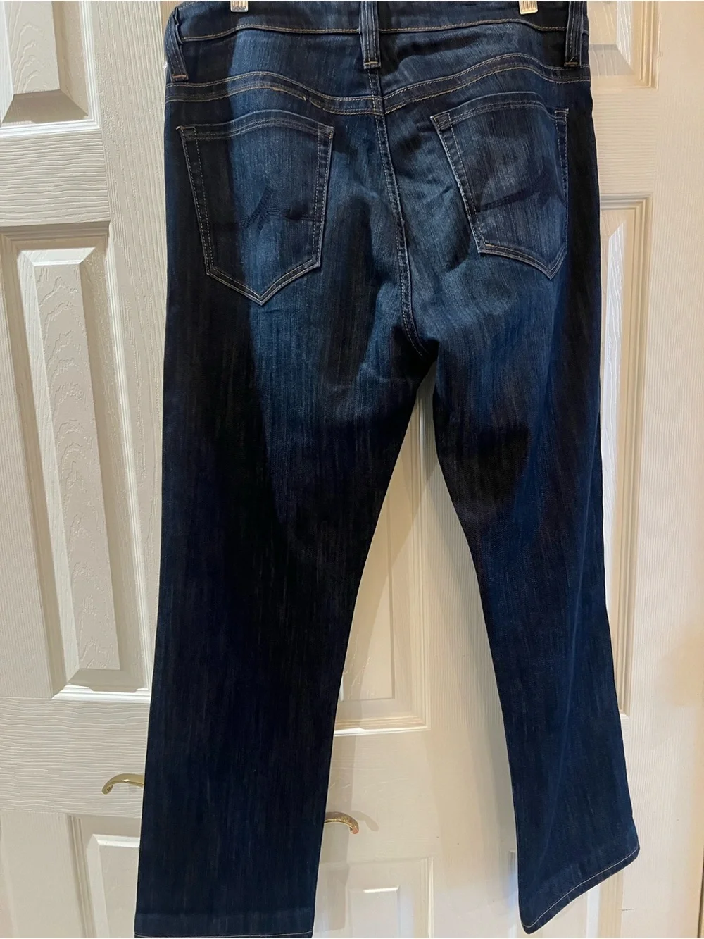 Classic Straight Men’s Jeans in Dark Blue Wash